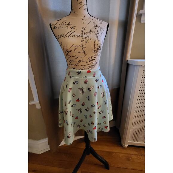 Hot Topic BT21 Character Skirt in XL, excellent condition! (Rare Size) - Picture 2 of 4